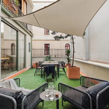 Daire Galata - 3 Bedrooms And Terrace In De Gracia Barselona